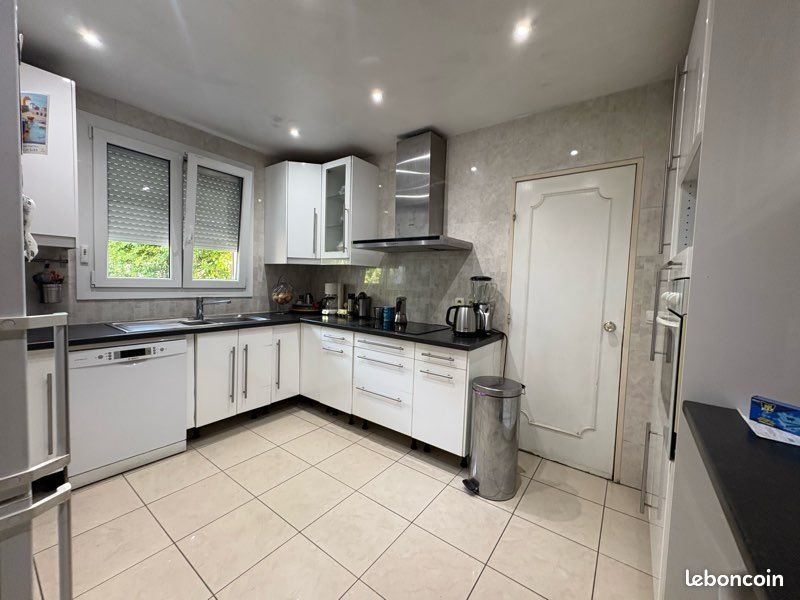 Maison à vendre, 250m², La Queue-en-Brie