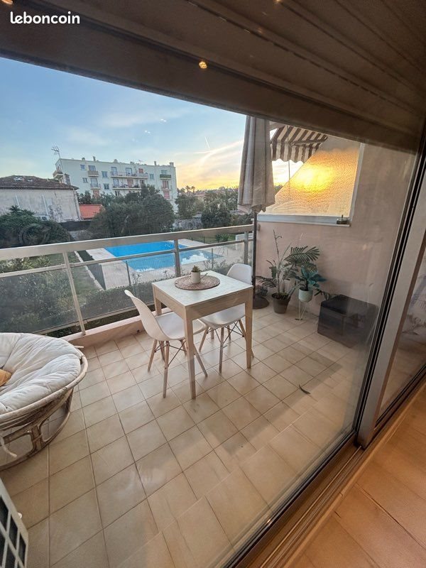 Appartement à louer, 22m², Antibes