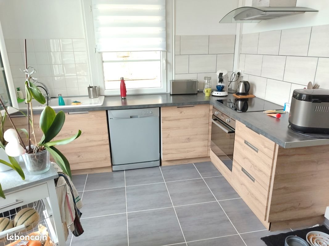 Appartement à louer, 98m², Neuville-de-Poitou
