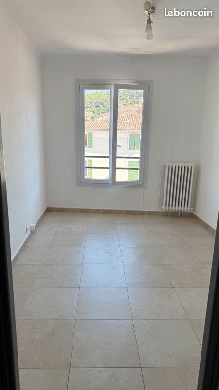 Appartement à louer, 40m², Trans-en-Provence