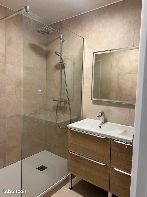 Appartement à louer, 73m², Vitrolles