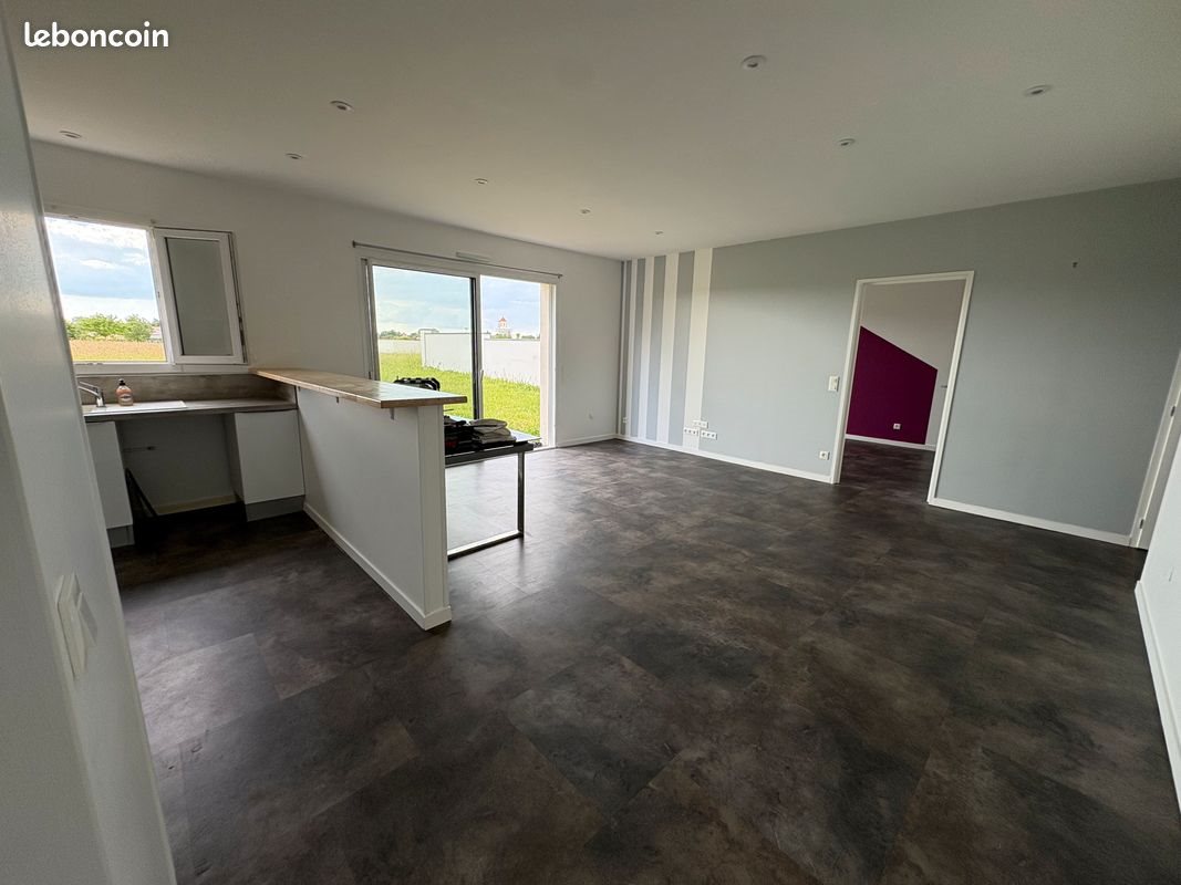 Maison à louer, 80m², Cozes