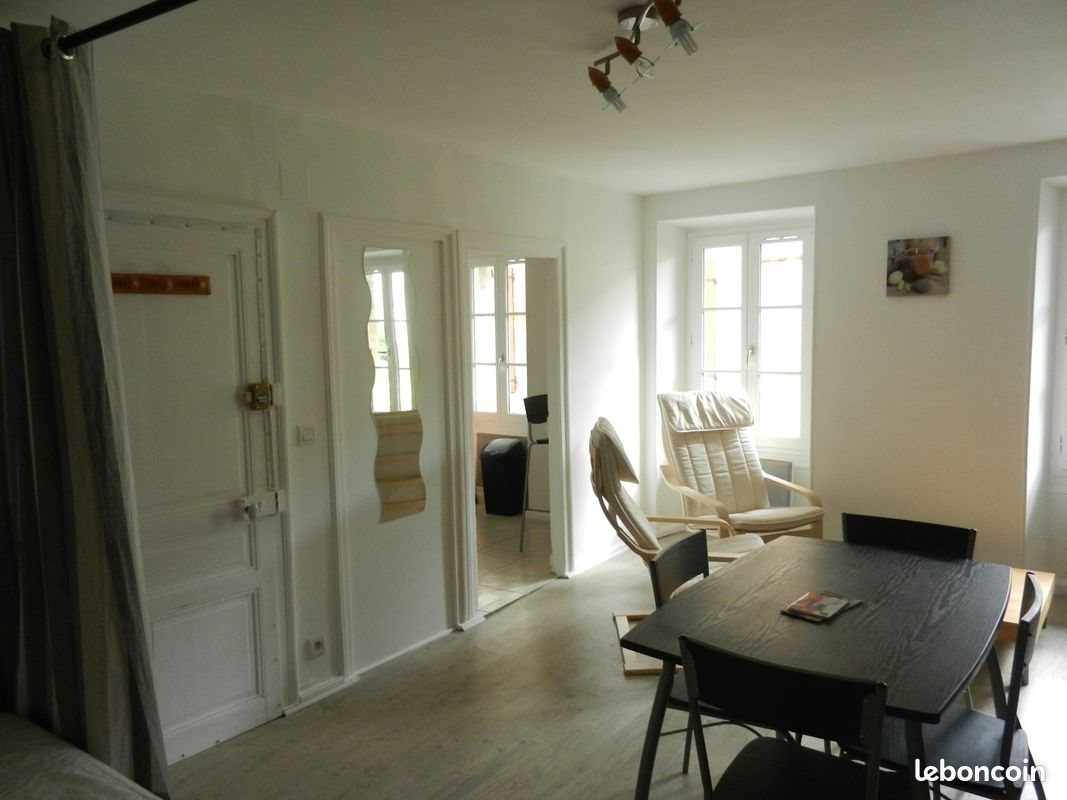 Appartement à louer, 24m², Figeac