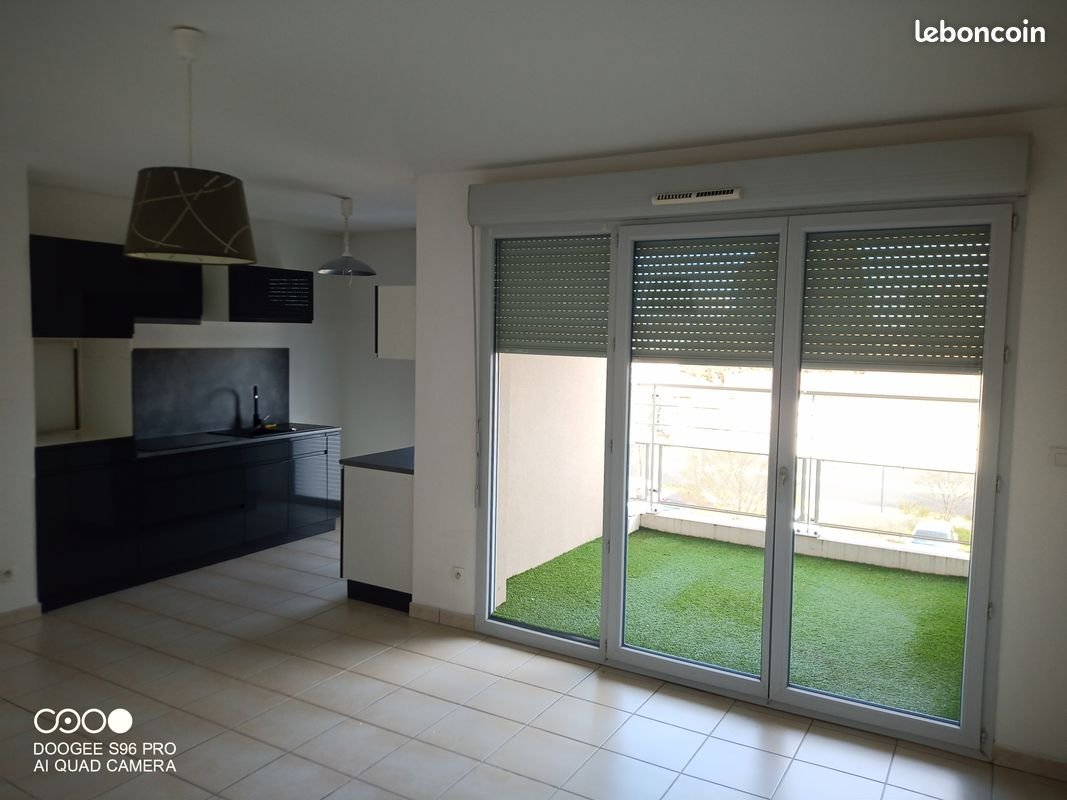 Appartement à louer, 68m², Belleville