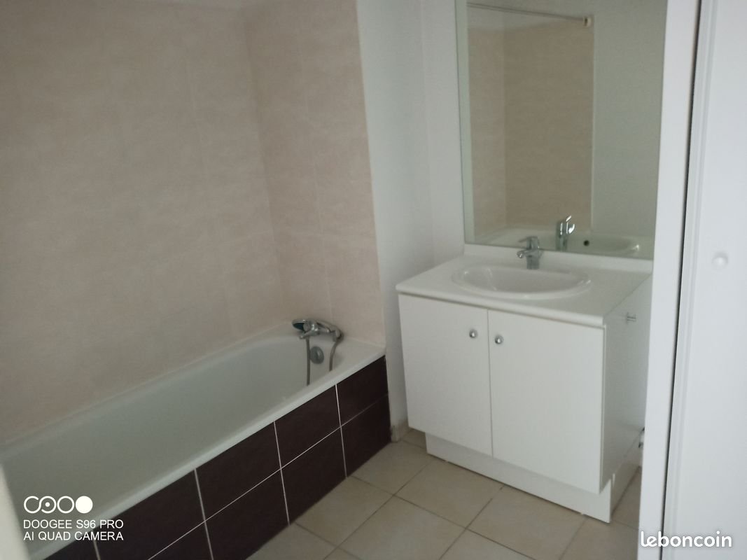 Appartement à louer, 68m², Belleville