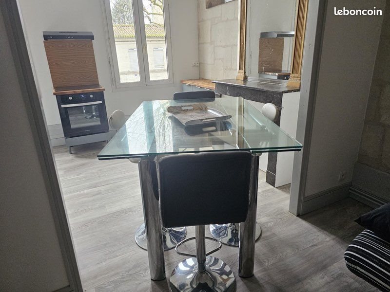 Appartement à louer, 55m², Saintes