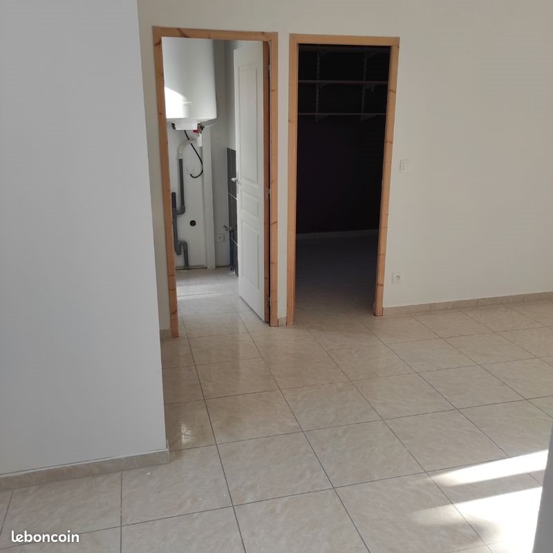 Appartement à louer, 31m², Pont-Saint-Esprit