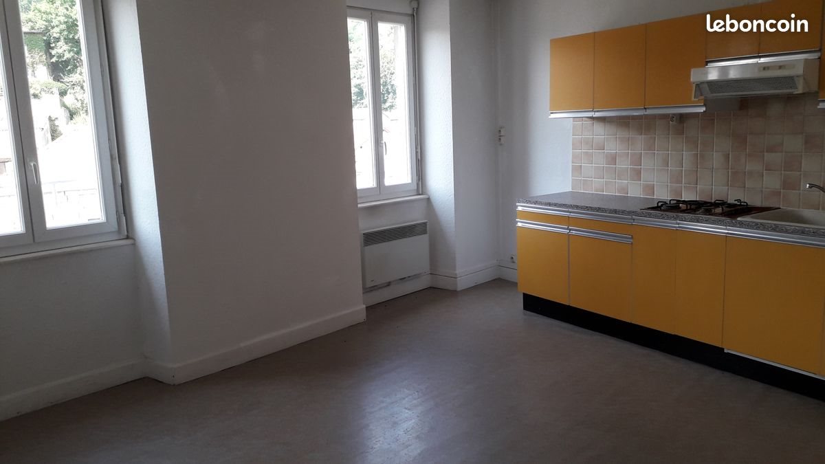Appartement à louer, 71m², Olliergues