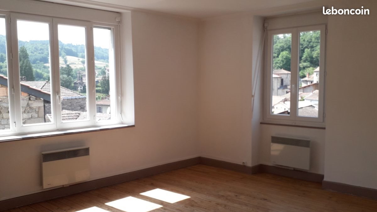 Appartement à louer, 71m², Olliergues