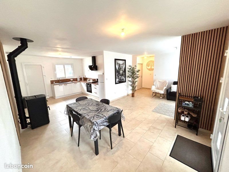 Maison à vendre, 92m², Chémery