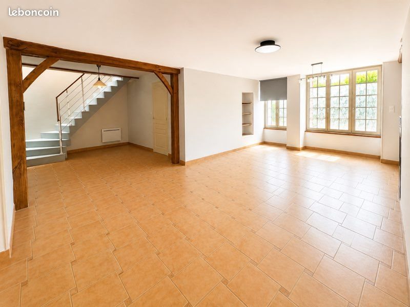 Maison à louer, 140m², Chevannes