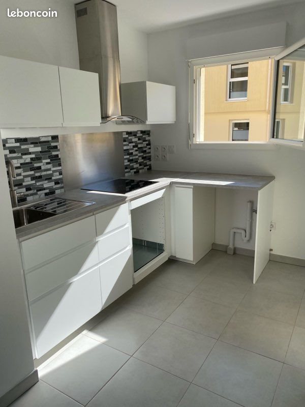 Appartement à louer, 48m², La Destrousse