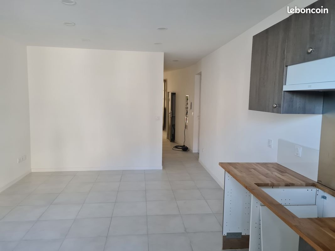 Appartement à louer, 51m², Sainte-Cécile-les-Vignes