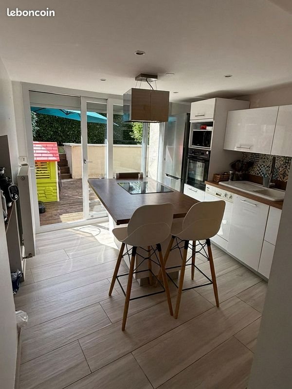 Maison à vendre, 76m², Dole
