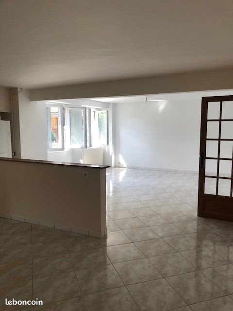 Appartement à louer, 105m², Bouclans