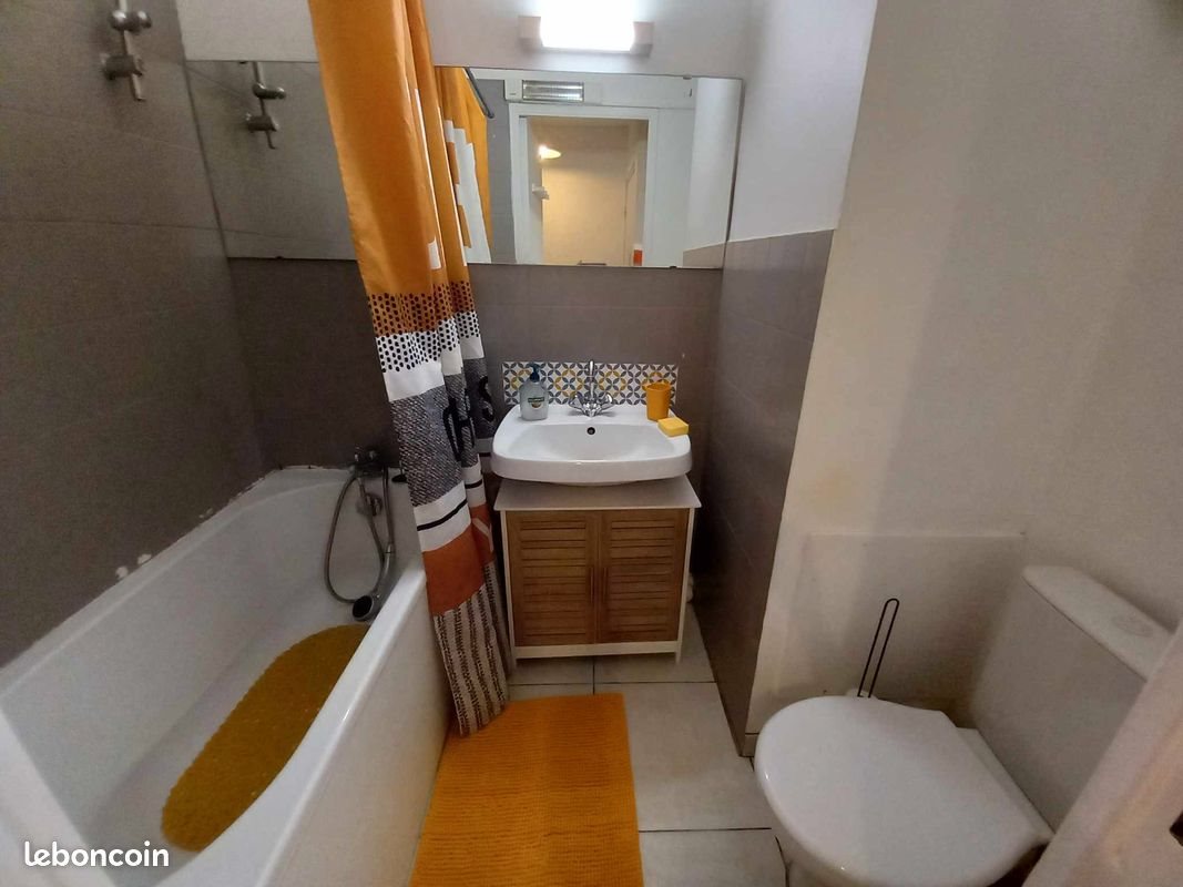 Appartement à louer, 34m², Nîmes