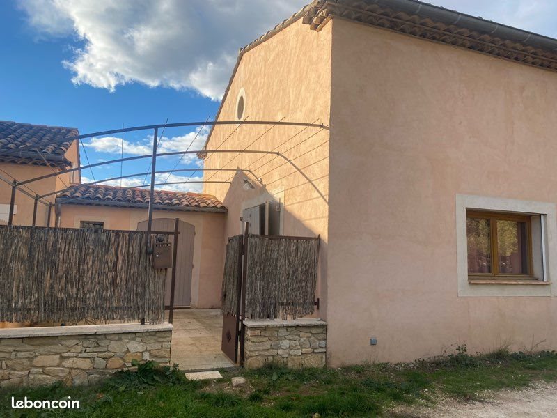 Maison à louer, 81m², Carpentras