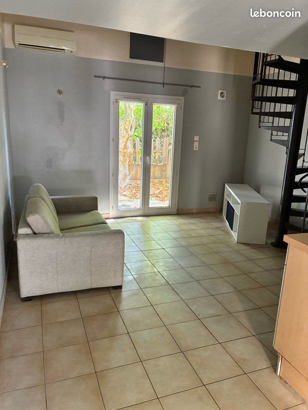 Appartement à louer, 35m², Volx