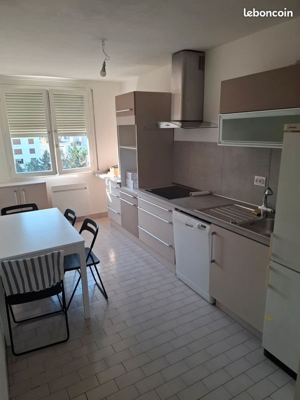 Appartement à louer, 82m², Lyon 8ème