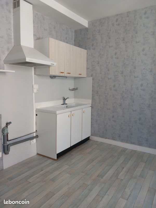 Appartement à louer, 75m², Ruffec
