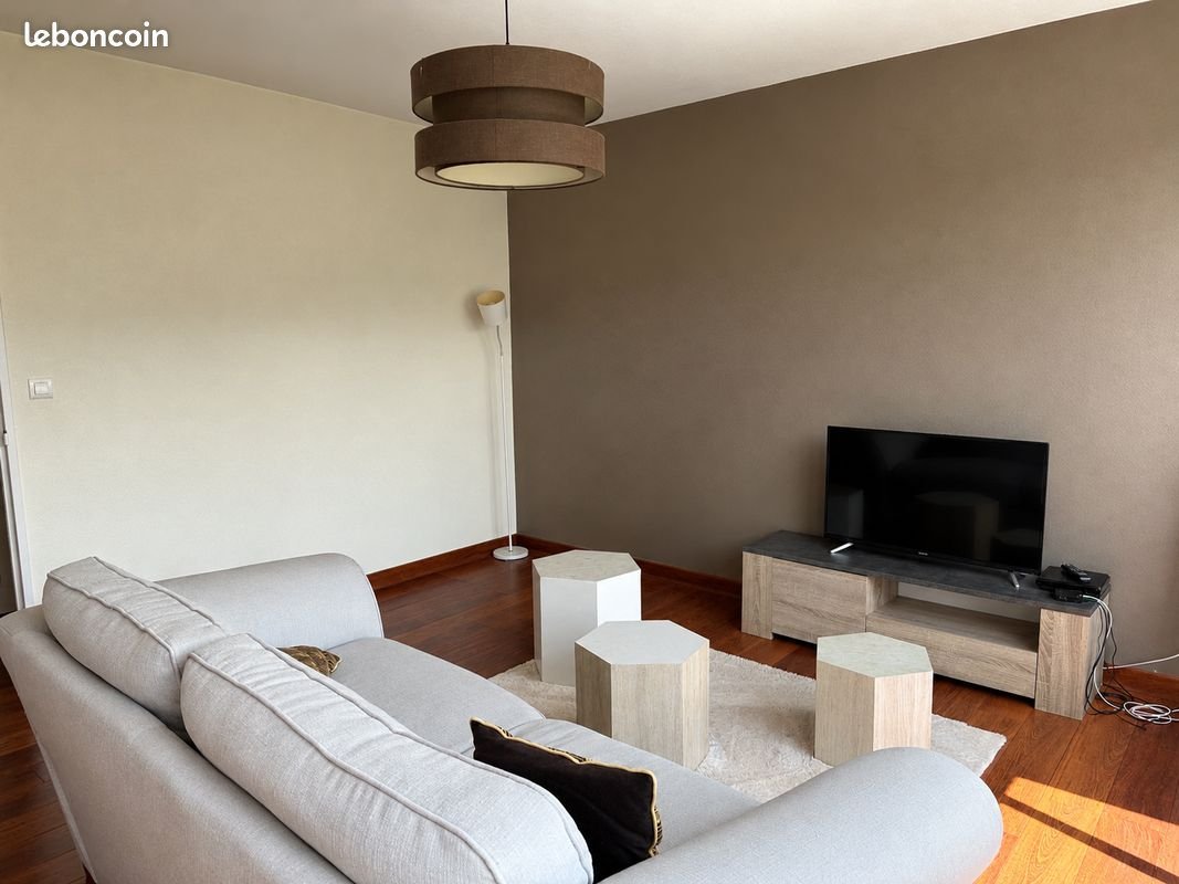 Appartement à louer, 74m², Pau