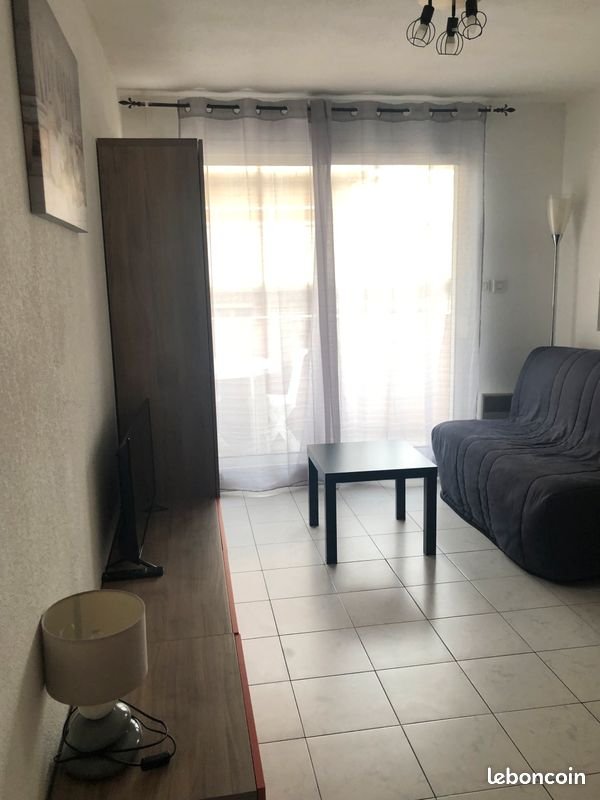 Appartement à louer, 18m², Marseille 8ème