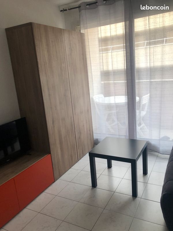 Appartement à louer, 18m², Marseille 8ème