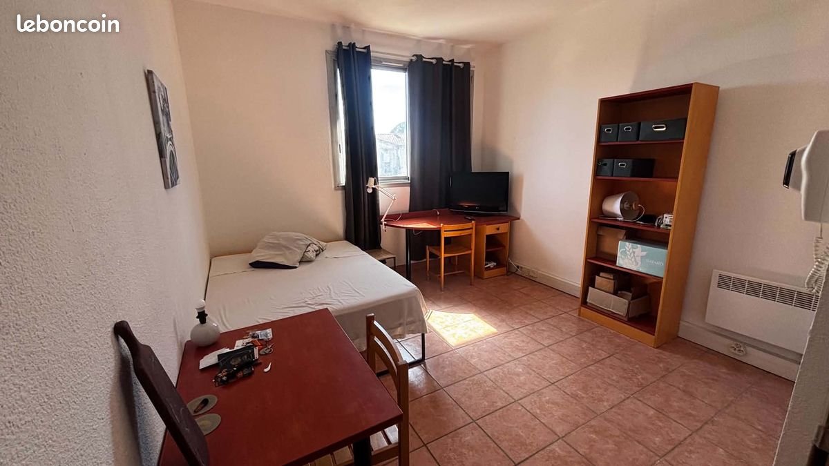 Appartement à louer, 22m², Nîmes
