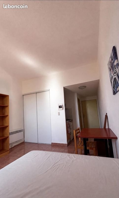 Appartement à louer, 22m², Nîmes