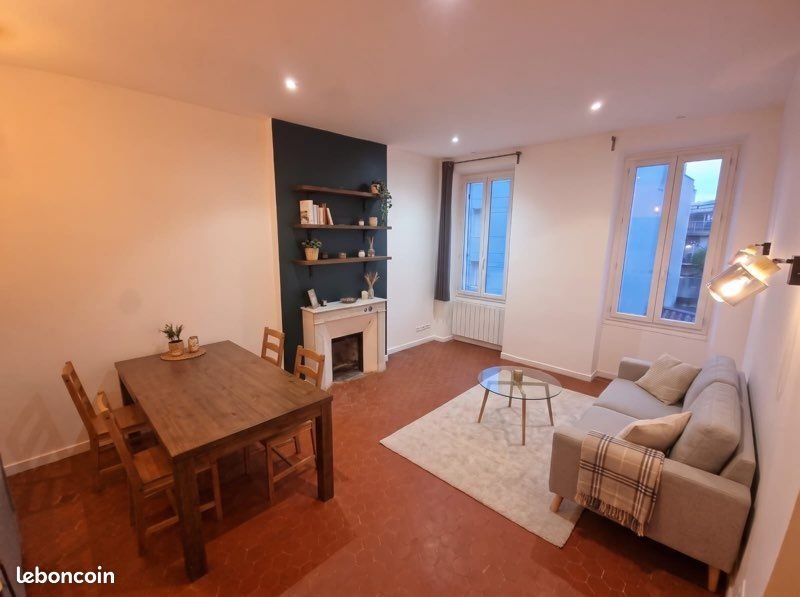 Appartement à louer, 40m², Marseille 5ème