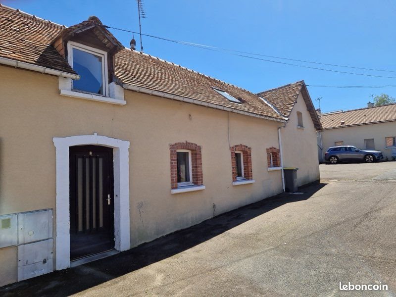 Appartement à louer, 45m², Parigné-l'Evêque