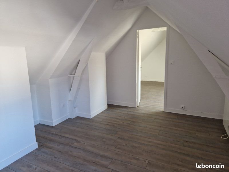 Appartement à louer, 45m², Parigné-l'Evêque