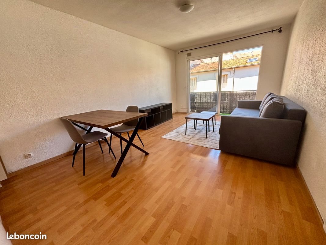 Appartement à louer, 27m², Béziers