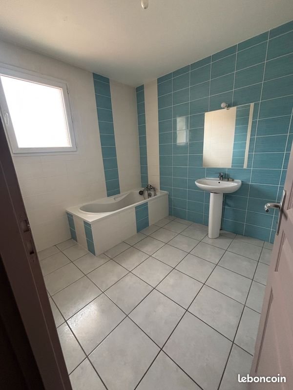 Maison à louer, 110m², Saint-Paul-en-Jarez