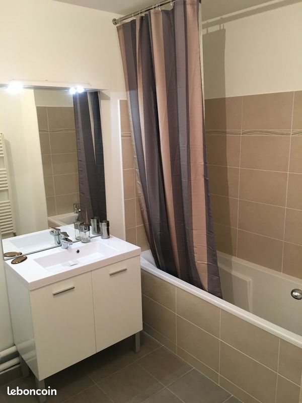 Appartement à louer, 55m², Saint-Genis-Pouilly