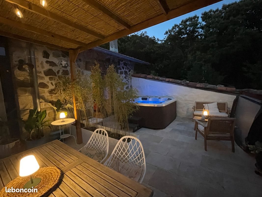 Maison à vendre, 250m², Jaujac