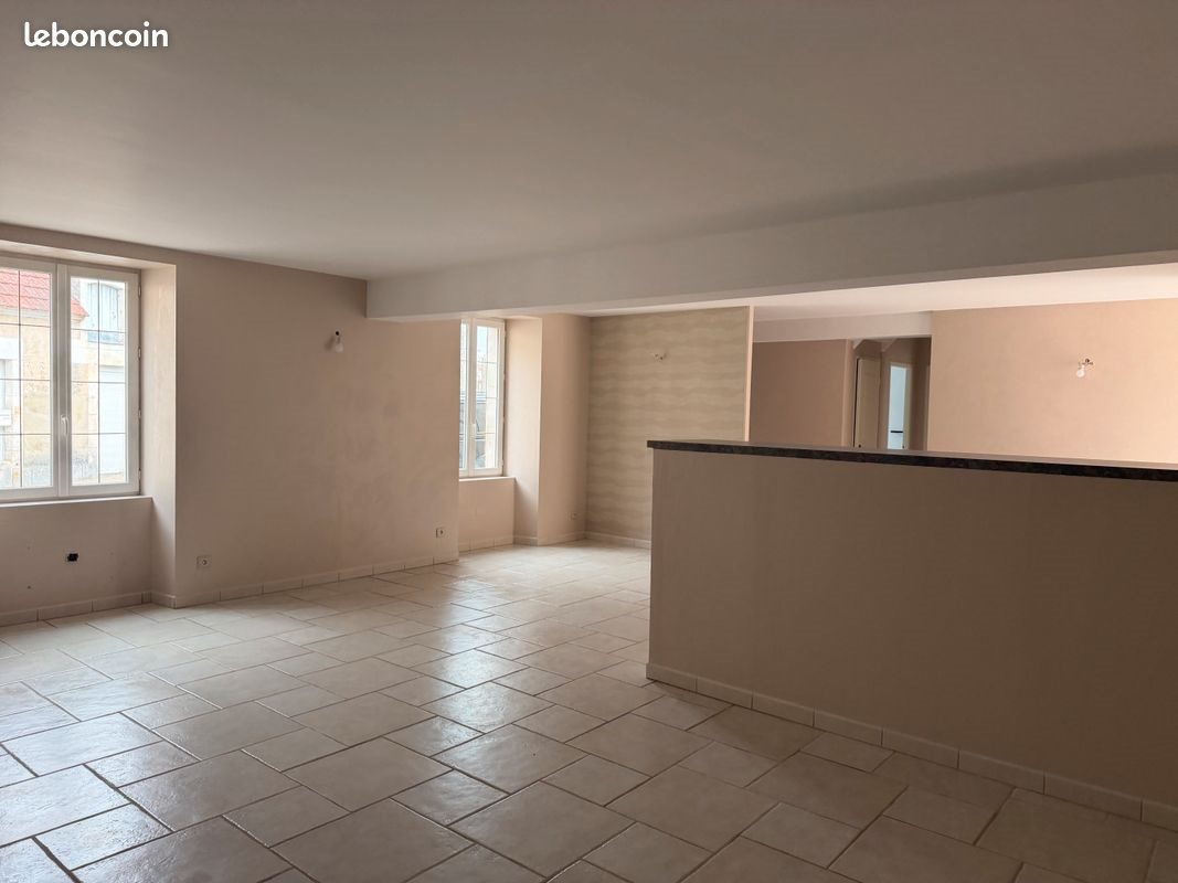 Maison à louer, 78m², Lignières