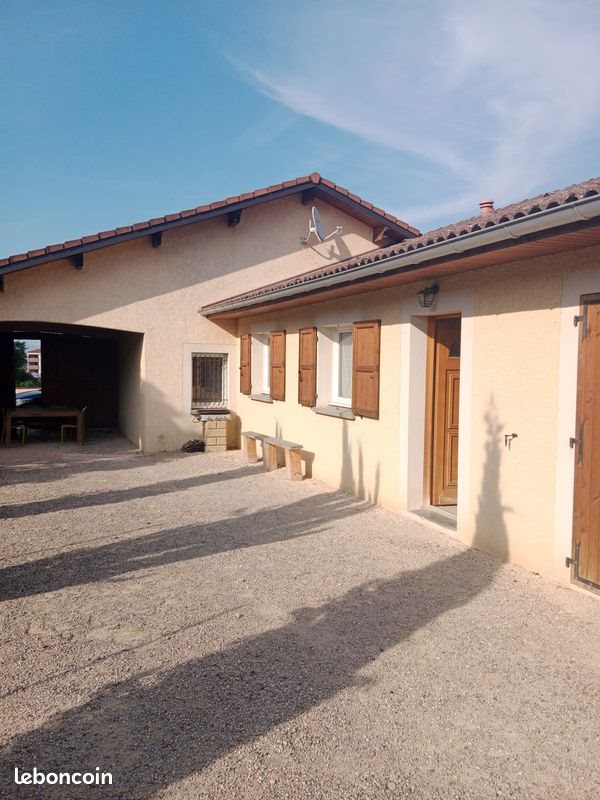 Maison à louer, 125m², Saint-Alban-de-Roche