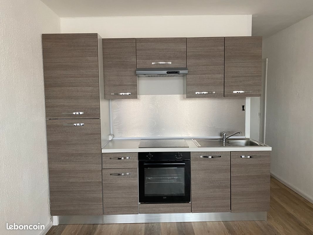 Appartement à louer, 23m², Nîmes