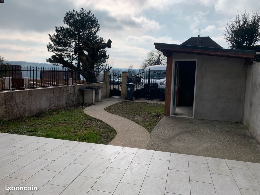 Maison à louer, 148m², Léaz