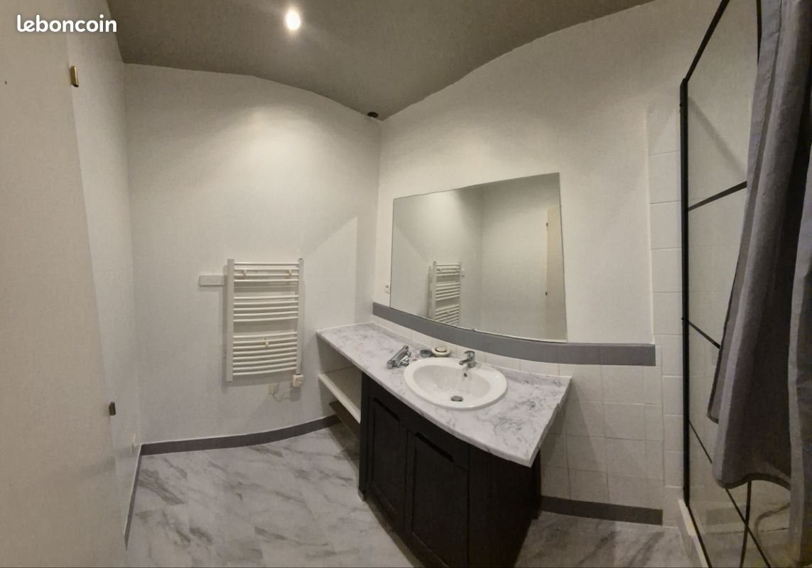 Maison à louer, 70m², Saint-Médard-de-Guizières