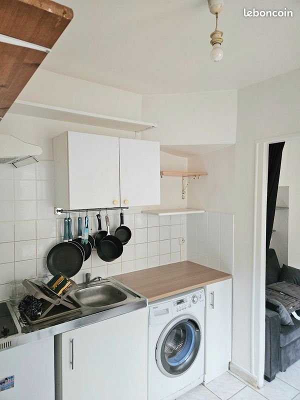 Appartement à louer, 16m², Paris 18ème