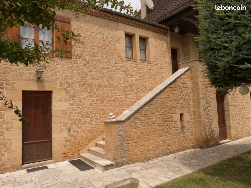 Maison à louer, 227m², Sarlat-la-Canéda