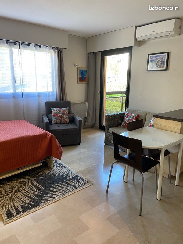 Appartement à louer, 28m², Mougins