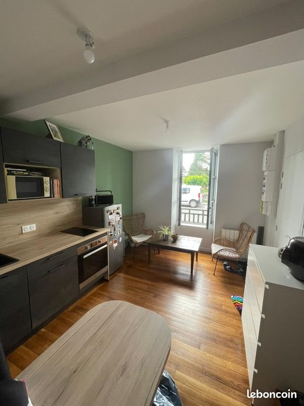 Appartement à louer, 23m², Arpajon-sur-Cère