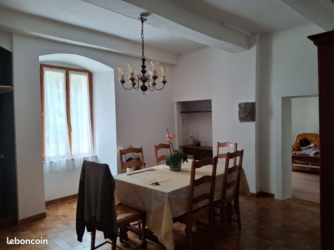 Appartement à louer, 104m², Fraisans