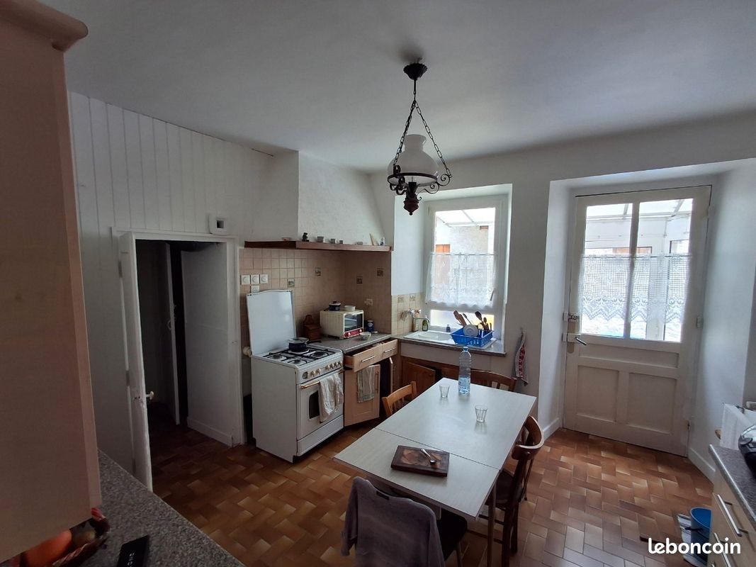 Appartement à louer, 104m², Fraisans