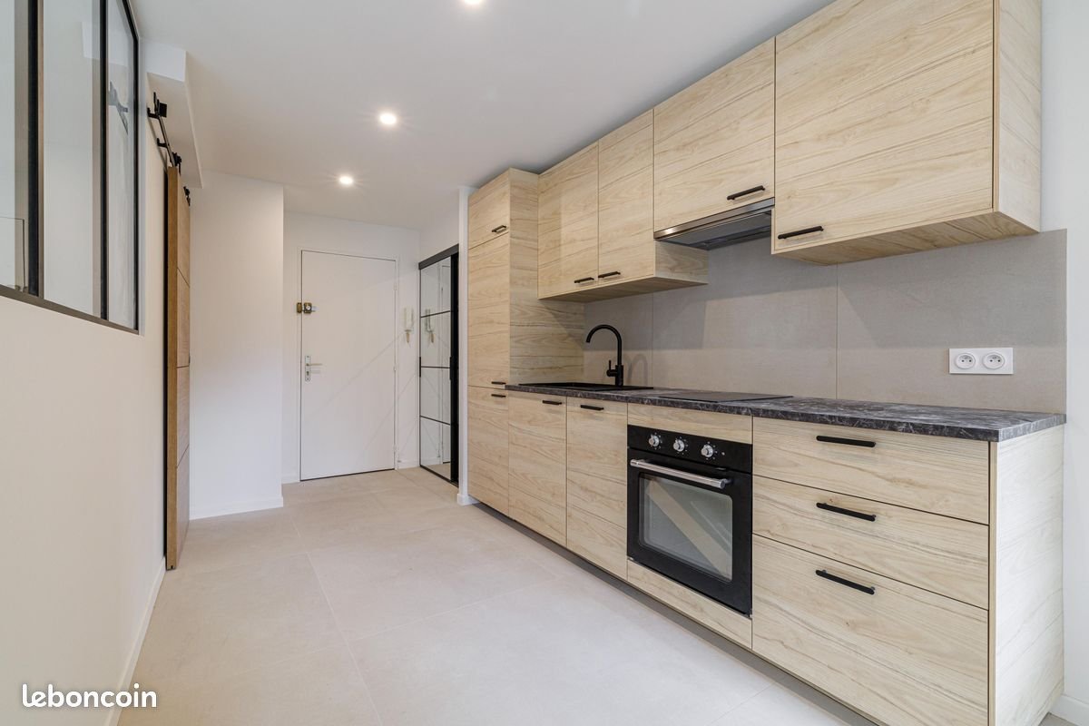 Appartement à louer, 30m², Antibes