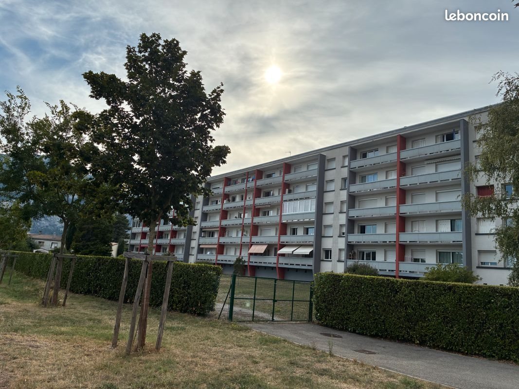 Appartement à louer, 65m², Saint-Egrève