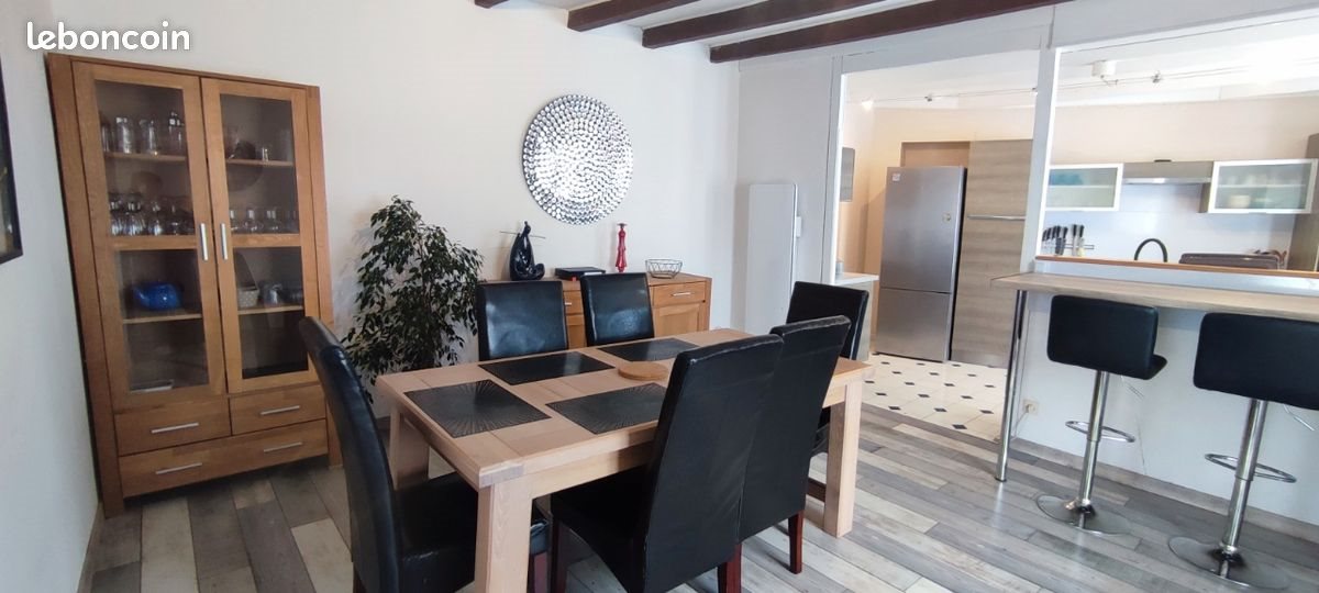 Maison à louer, 170m², Valdivienne